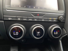 Cargar imagen en el visor de la galería, Jaguar E-Pace S Modelo 2019

