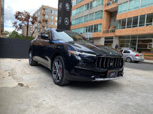 Cargar imagen en el visor de la galería, Maserati Levante SQ4 Granlusso Modelo 2019
