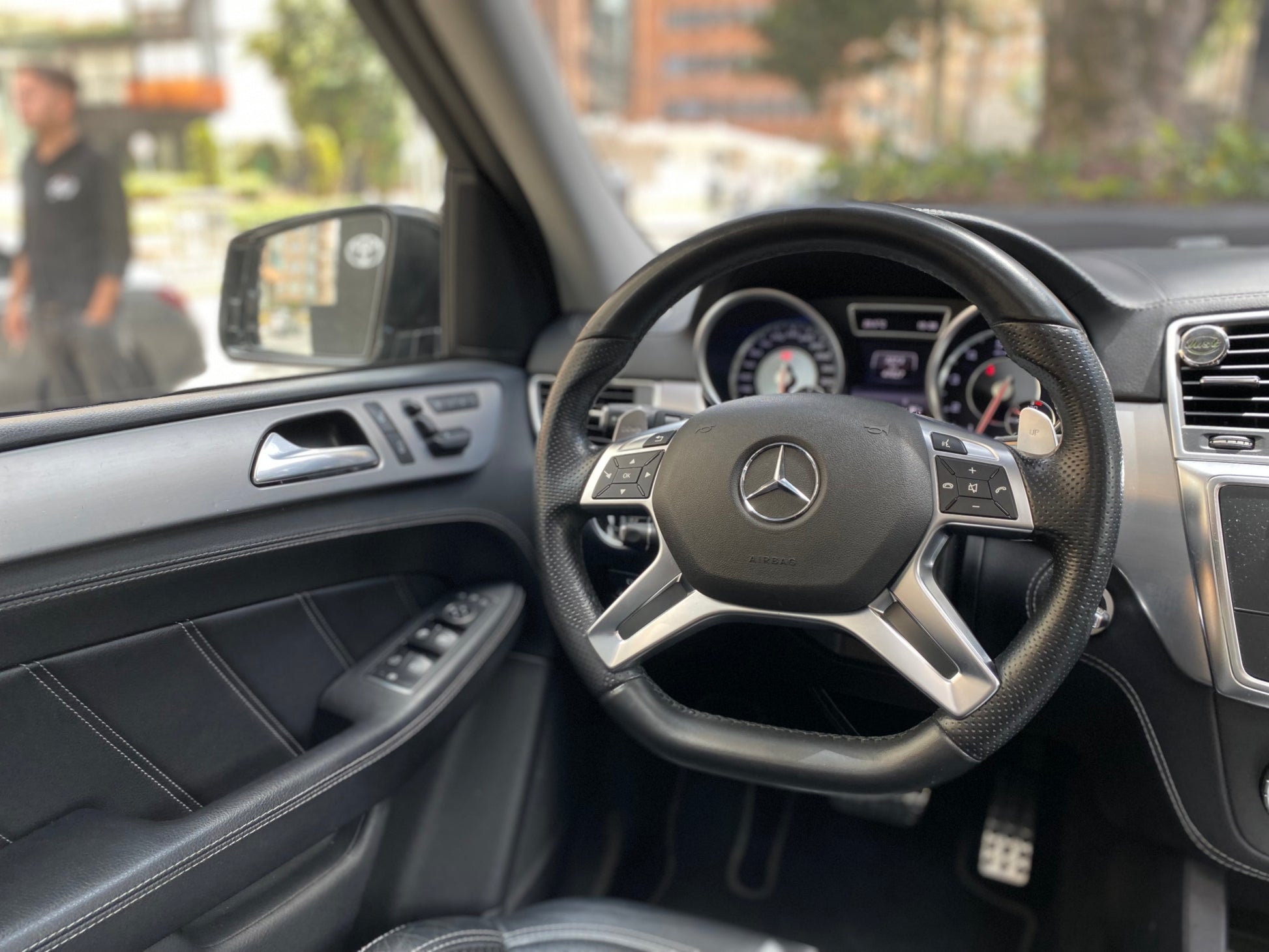 Mercedes-Benz ML63 AMG Modelo 2015 - Autos 93