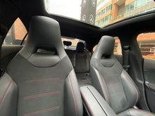 Cargar imagen en el visor de la galería, Mercedes-Benz CLA 200 Modelo 2023
