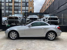 Cargar imagen en el visor de la galería, Mercedes-Benz SLK 200 Kompressor Modelo 2009
