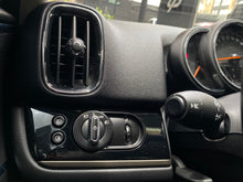 Cargar imagen en el visor de la galería, Mini Cooper SE Countryman Modelo 2020
