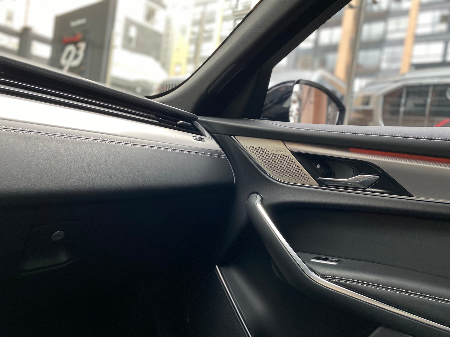 Jaguar F Pace P400 Hibrida Modelo 2022 - Autos 93