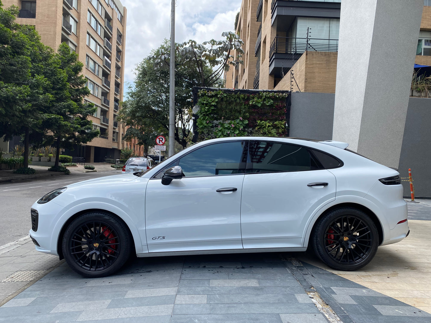 Porsche Cayenne GTS Coupé Modelo 2022 - Autos 93