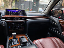 Cargar imagen en el visor de la galería, Lexus LX 570 Blindada Modelo 2017
