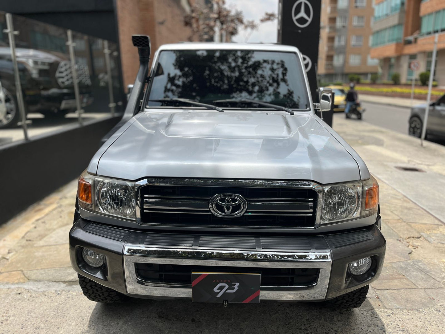 Toyota Land Cruiser 76 Modelo 2011