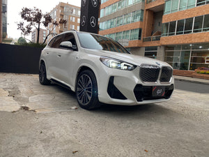 BMW IX1 xDrive30 Modelo 2025