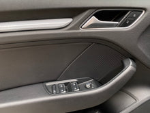 Cargar imagen en el visor de la galería, Audi A3 Sportback Modelo 2017
