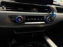 Cargar imagen en el visor de la galería, Audi A4 MHEV - Autos 93
