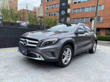 Cargar imagen en el visor de la galería, Mercedes-Benz GLA 200 Modelo 2016

