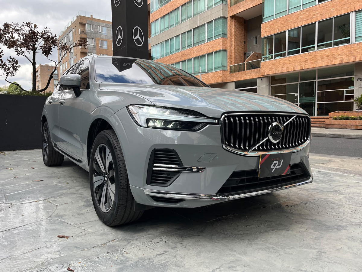 Volvo XC60 T8 Modelo 2025