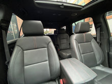 Cargar imagen en el visor de la galería, Chevrolet Traverse RS Modelo 2023
