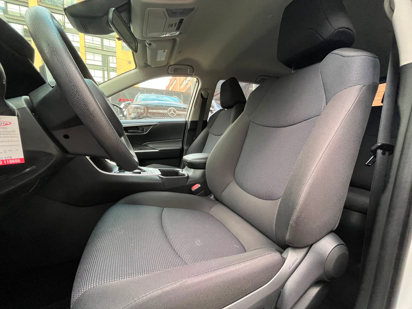 Toyota RAV4 LE Hybrid Modelo 2024