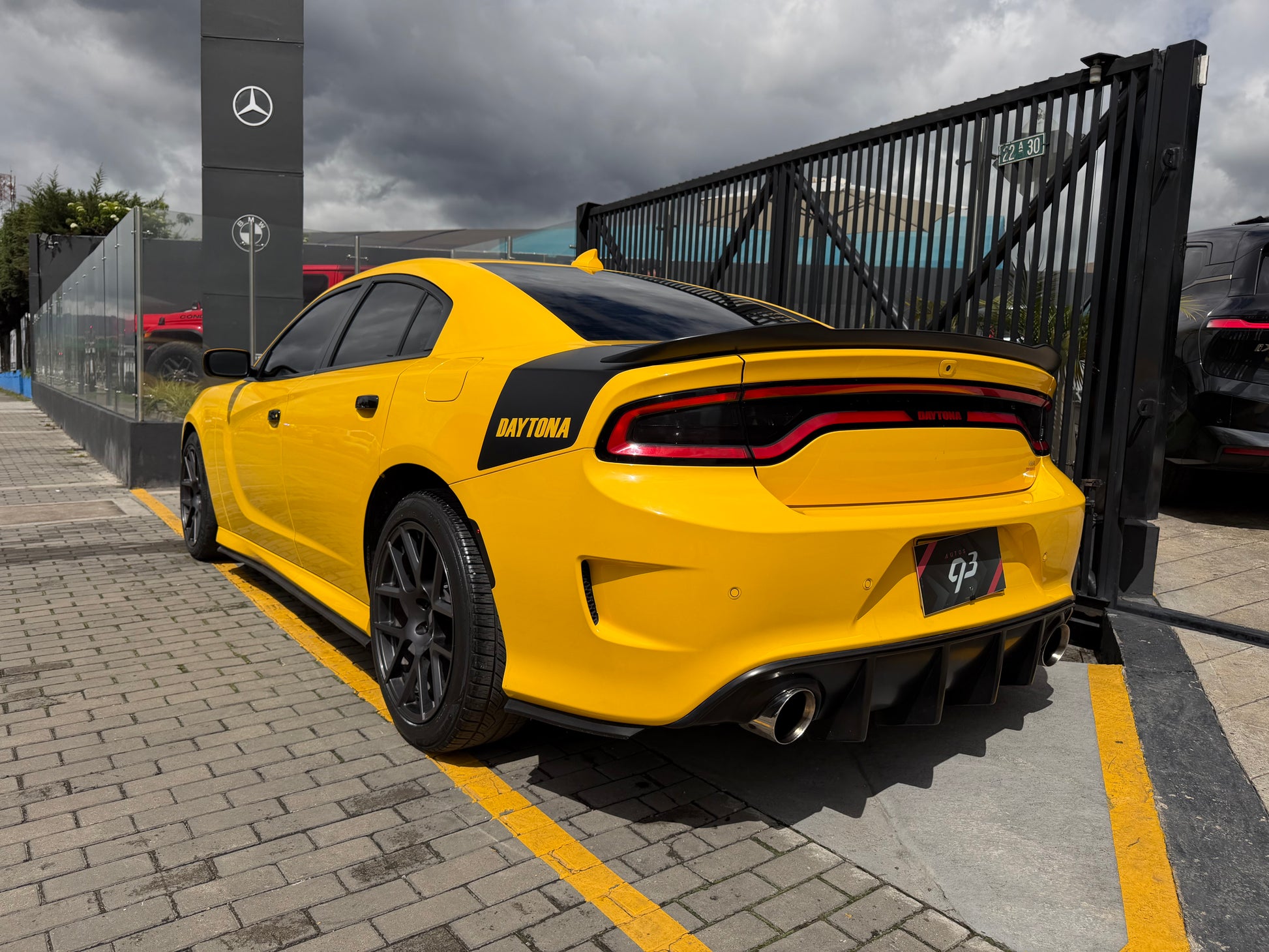 Dodge Charger Daytona Modelo 2017 - Autos 93