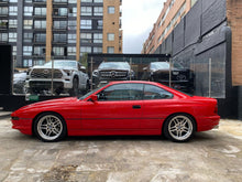 Cargar imagen en el visor de la galería, BMW 850i Modelo 1992

