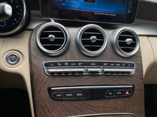 Cargar imagen en el visor de la galería, Mercedes-Benz C200 Modelo 2020
