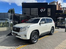 Cargar imagen en el visor de la galería, Toyota Prado TXL Modelo 2014
