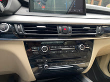 Cargar imagen en el visor de la galería, BMW X5 xDrive50I Modelo 2017
