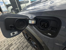 Cargar imagen en el visor de la galería, Cupra Formentor Híbrida Modelo 2024
