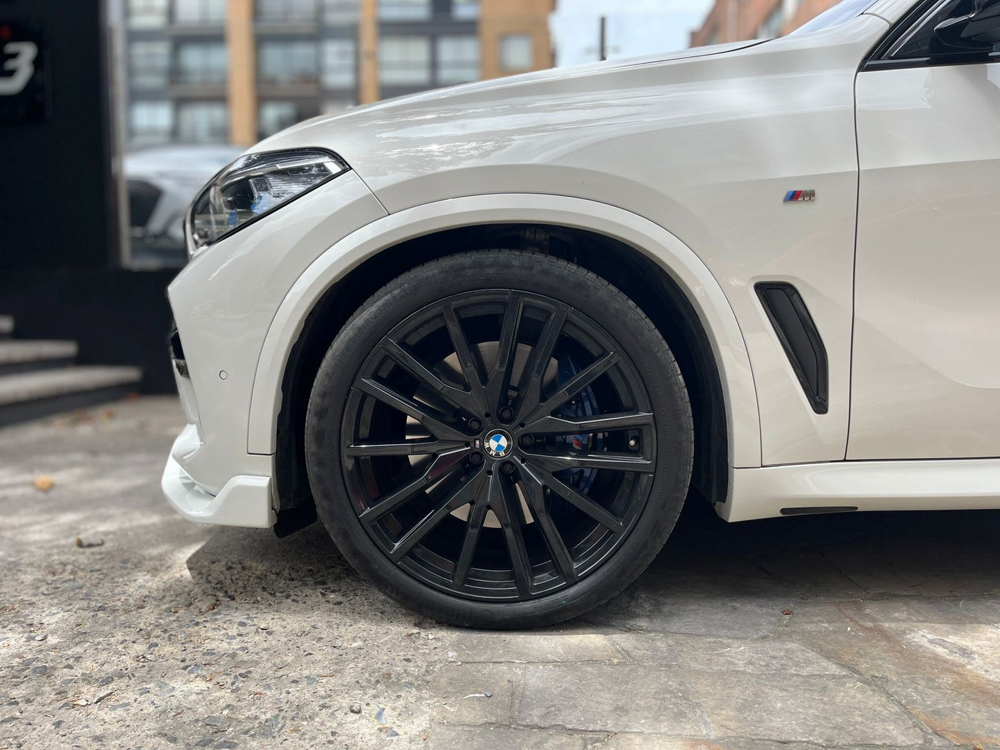 BMW X5 M50i xDrive Modelo 2021 - Autos 93
