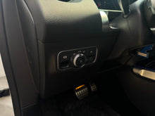 Cargar imagen en el visor de la galería, Mercedes Benz GLB 200 Modelo 2022
