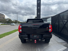 Cargar imagen en el visor de la galería, Toyota Hilux GR Modelo 2023
