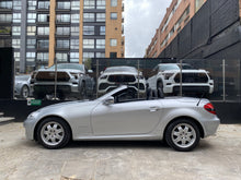 Cargar imagen en el visor de la galería, Mercedes-Benz SLK 200 Kompressor Modelo 2009
