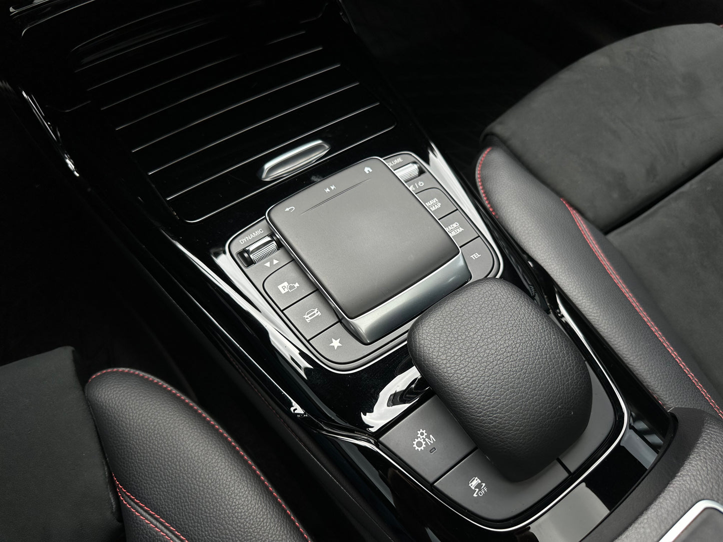 Mercedes-Benz AMG CLA 35 4MATIC Modelo 2023