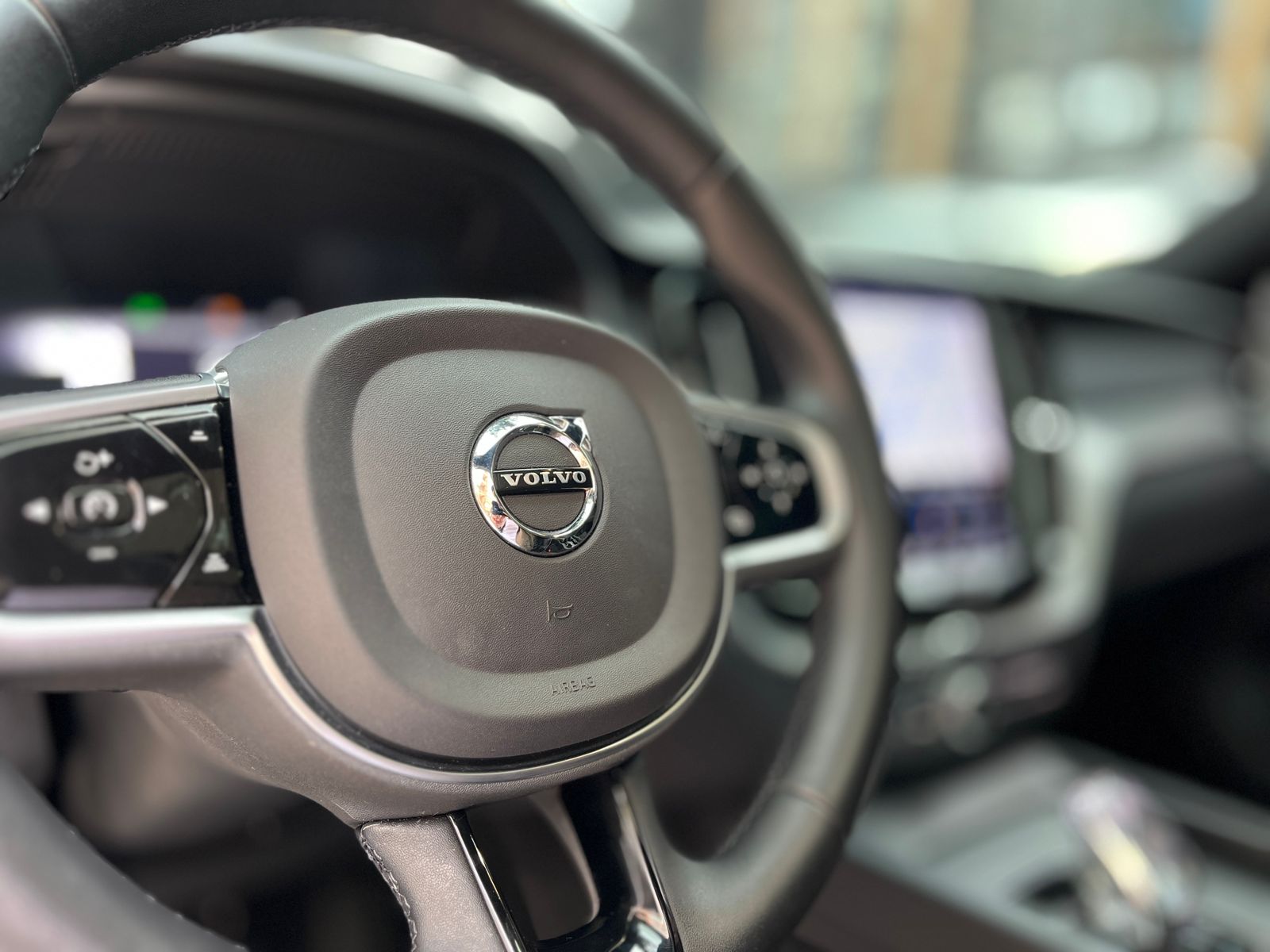 Volvo XC60 T8 Recharge Modelo 2023 - Autos 93