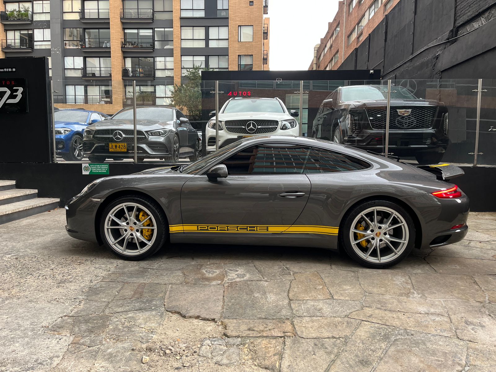 Porsche 911 Carrera Modelo 2018 - Autos 93