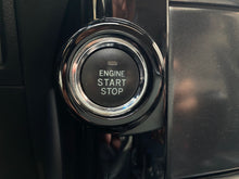 Cargar imagen en el visor de la galería, Toyota Prado TXL Modelo 2015
