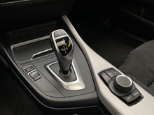 Cargar imagen en el visor de la galería, BMW M240I Coupé Modelo 2019
