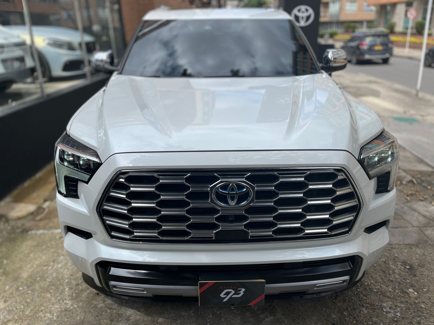 Toyota Sequoia Capstone Modelo 2024 - Autos 93