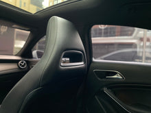 Cargar imagen en el visor de la galería, Mercedes-Benz CLA 180 Modelo 2019
