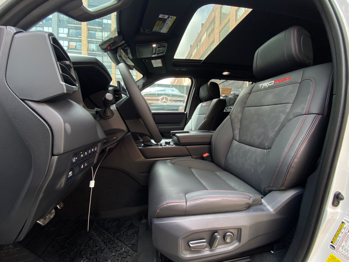 Toyota Sequoia TRD PRO Hibrida Modelo 2025