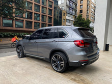 Cargar imagen en el visor de la galería, BMW X5 xDrive50I Modelo 2017
