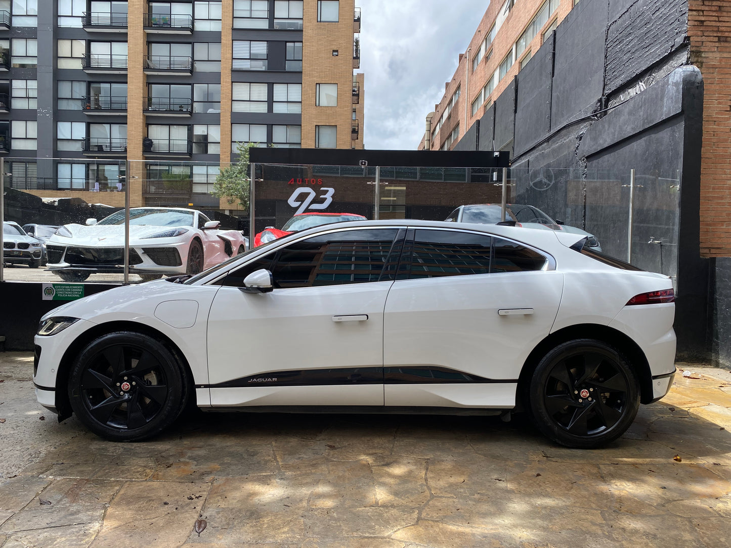 Jaguar I-PACE EV 400S Modelo 2021 - Autos 93