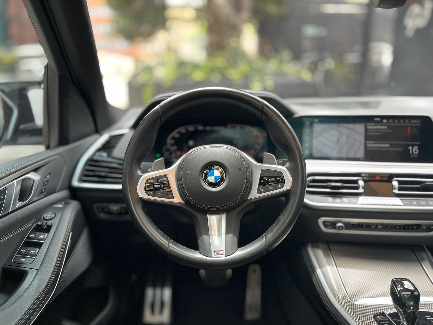 BMW X5 M50i xDrive Modelo 2021 - Autos 93
