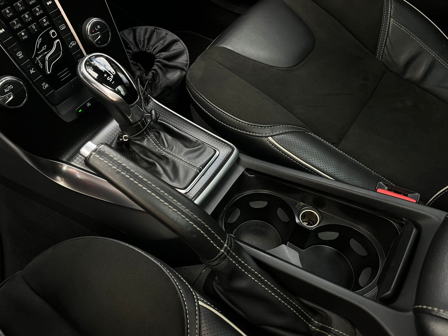 Volvo V40 T4 R-Design Modelo 2019