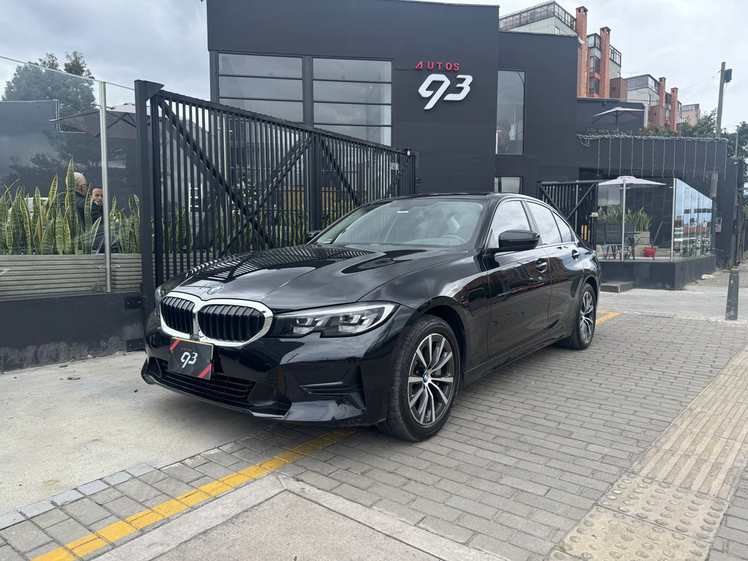 BMW 330e Modelo 2021