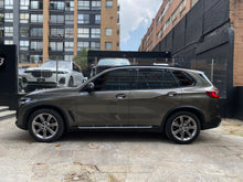 Cargar imagen en el visor de la galería, BMW X5 xDrive40I Modelo 2021
