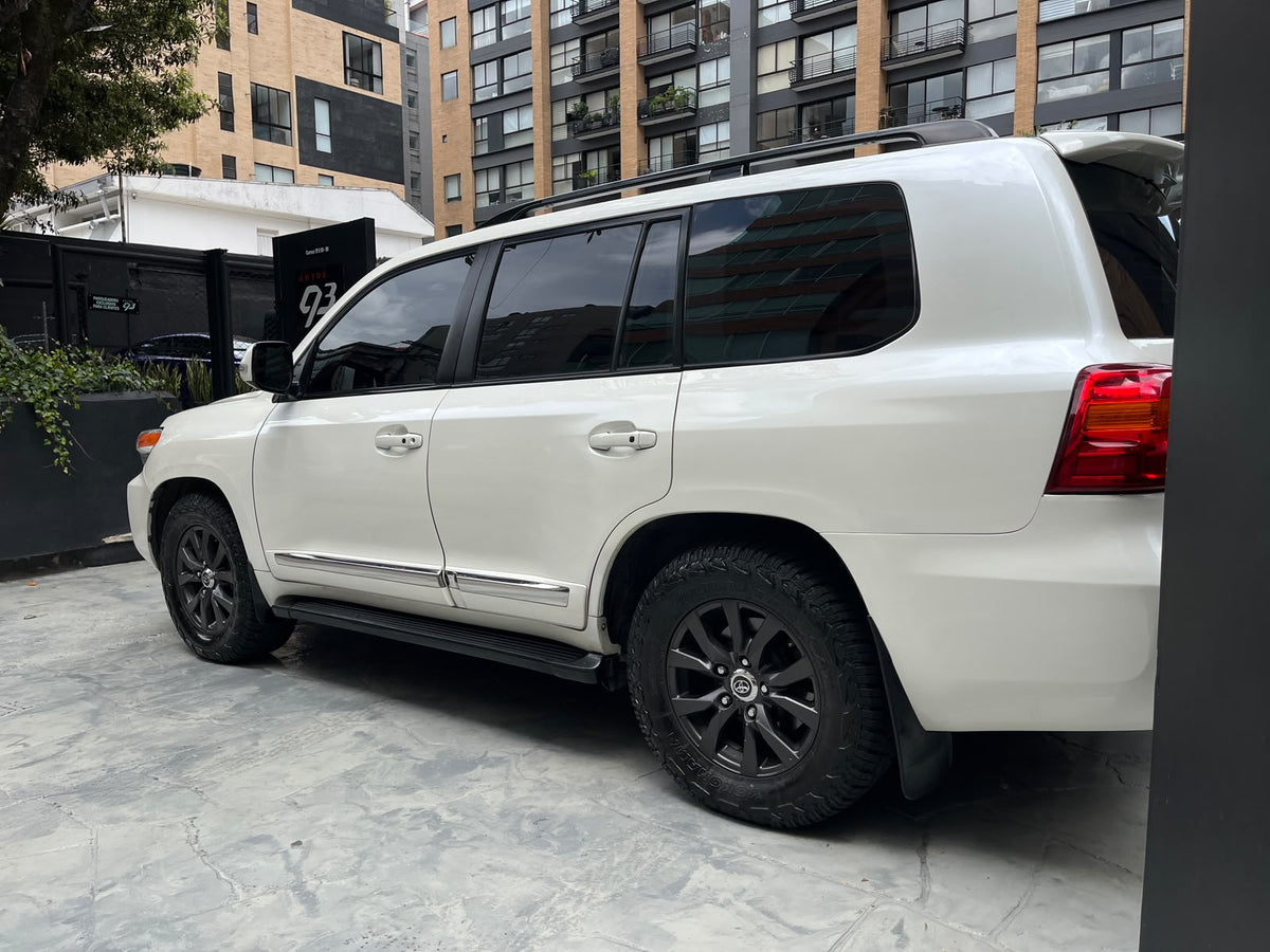 Toyota Land Cruiser 200 Modelo 2013 Blindada