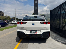Cargar imagen en el visor de la galería, BMW iX2 XDrive30 M Modelo 2025
