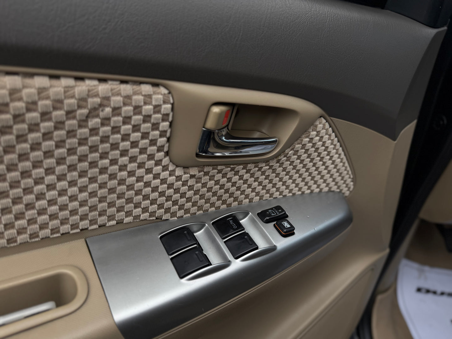 Toyota Fortuner SR5 Urbana Modelo 2012