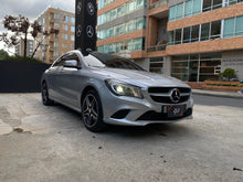 Cargar imagen en el visor de la galería, Mercedes-Benz CLA 180 Modelo 2016

