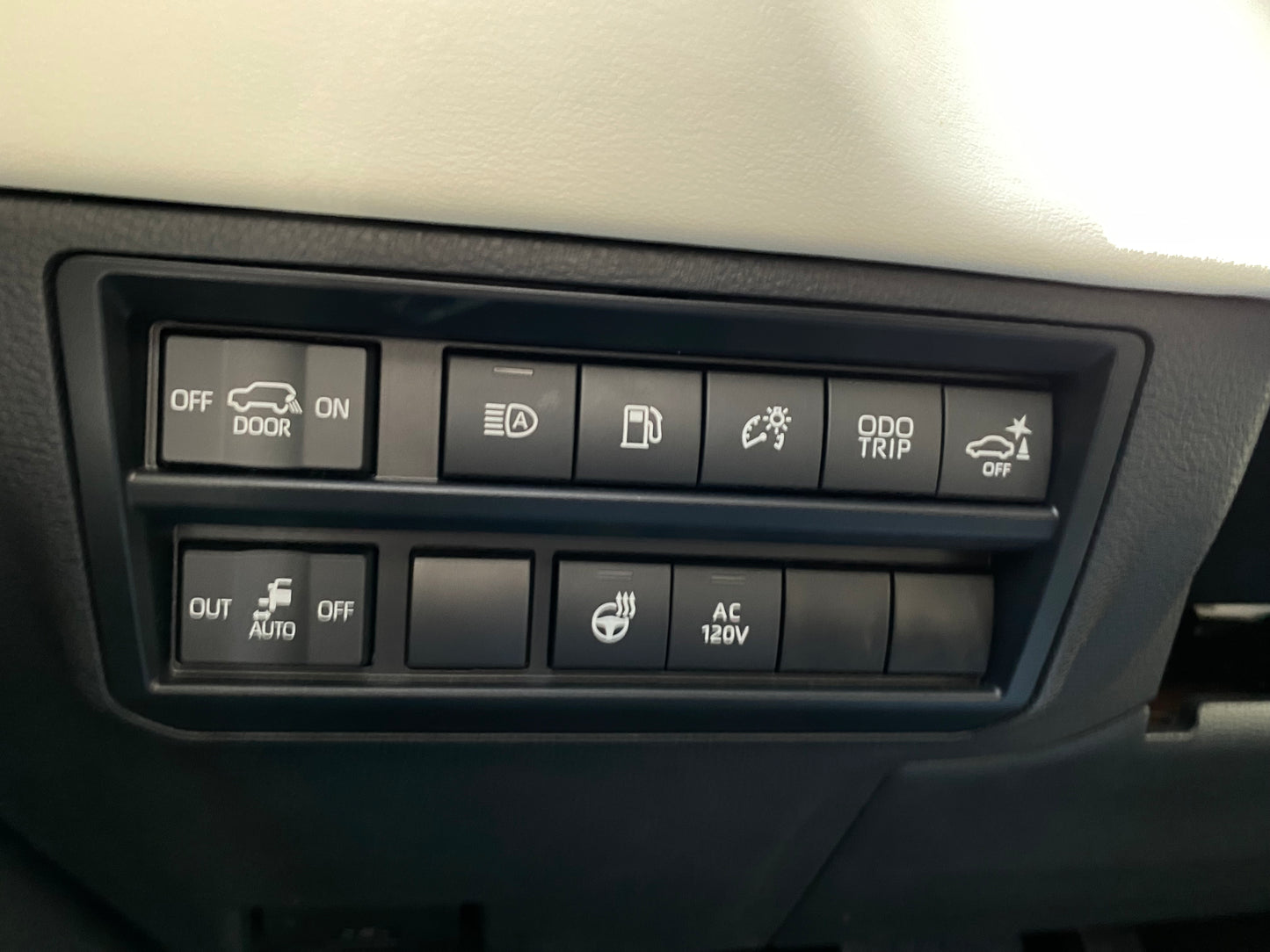 Toyota Sequoia Capstone Hibrida Modelo 2026 (IMPORTACIÓN) - Autos 93