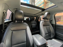 Cargar imagen en el visor de la galería, Ford Explorer XLT Modelo 2020
