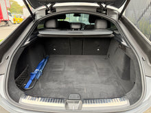 Cargar imagen en el visor de la galería, Mercedes Benz GLE 450 Coupé Modelo 2025
