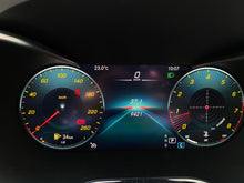 Cargar imagen en el visor de la galería, Mercedes-Benz GLC 300 4MATIC Modelo 2020
