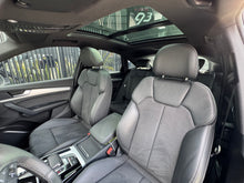 Cargar imagen en el visor de la galería, Audi Q5 Sportback Híbrida S-Line Modelo 2024
